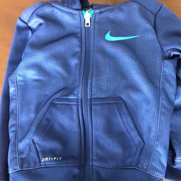 Nike boys set - Picture 2 of 5